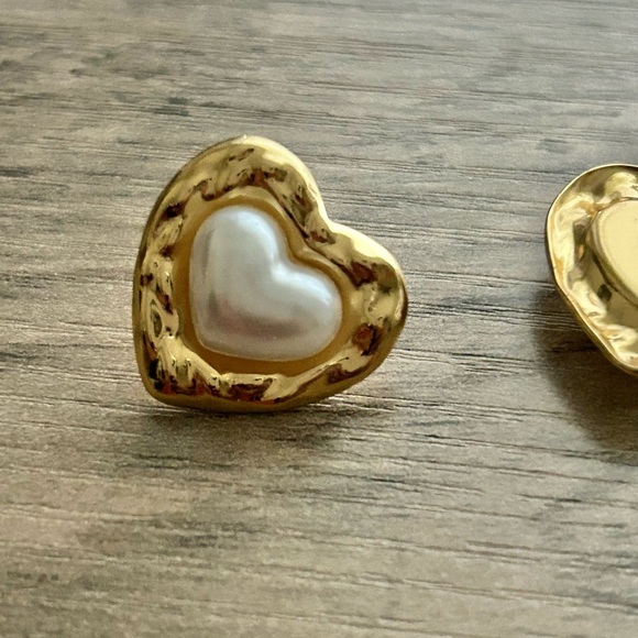 Gold Heart Earrings with Pearl Center-New! - Picture 4 of 5